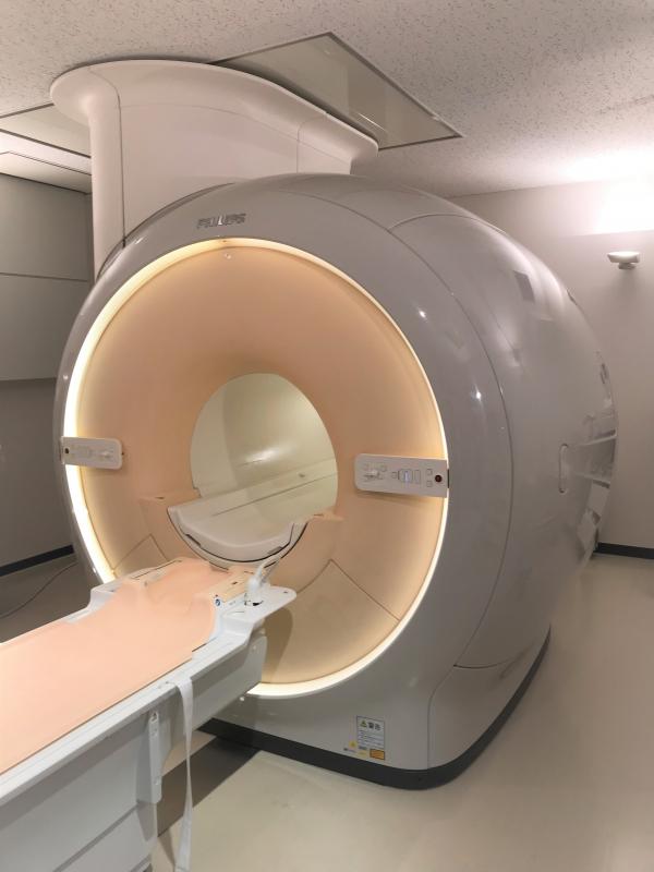 MRI装置写真