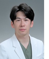 移植外科納谷先生2025年撮影