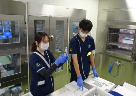 無菌製剤業務の様子3